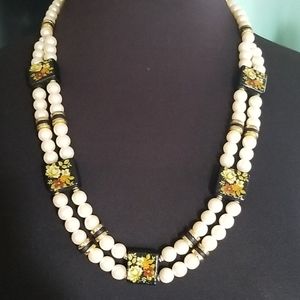 Vintage pearl necklace
